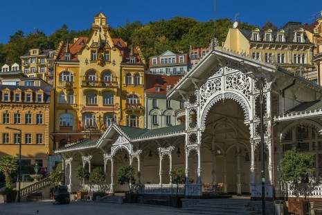 Фотообои центральная улица