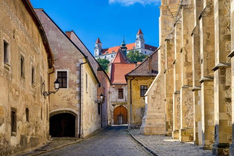 Фотообои старый город и замок братислава, словакия