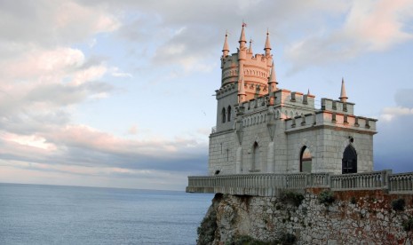 Фотообои замок ласточкино гнездо в ялте, крым